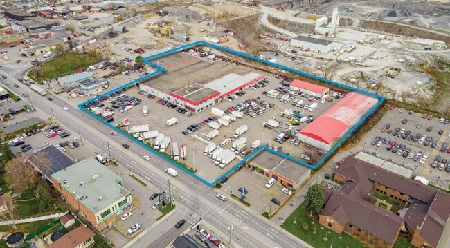 Plus de détails pour 1385 Boul Des Laurentides, Laval, QC - Industriel à vendre