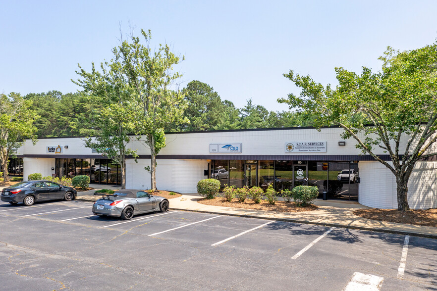 5500 Oakbrook Pky, Norcross, GA for lease - Building Photo - Image 1 of 4