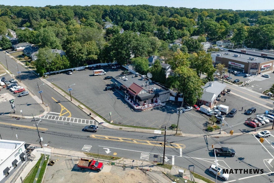 118 Godwin Ave, Midland Park, NJ à vendre - Photo du bâtiment - Image 2 de 3