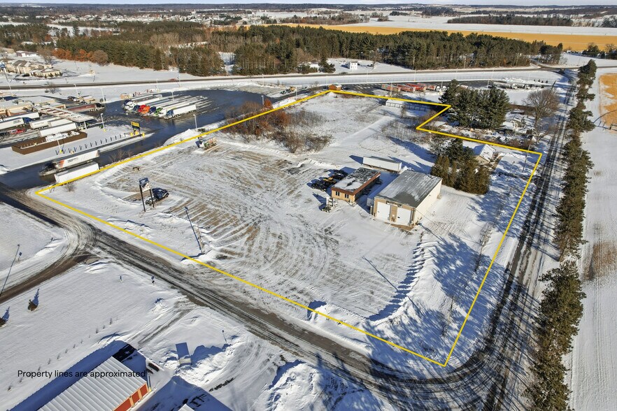 5500 Prairie Dr, Plover, WI à vendre - Photo du bâtiment - Image 2 de 76