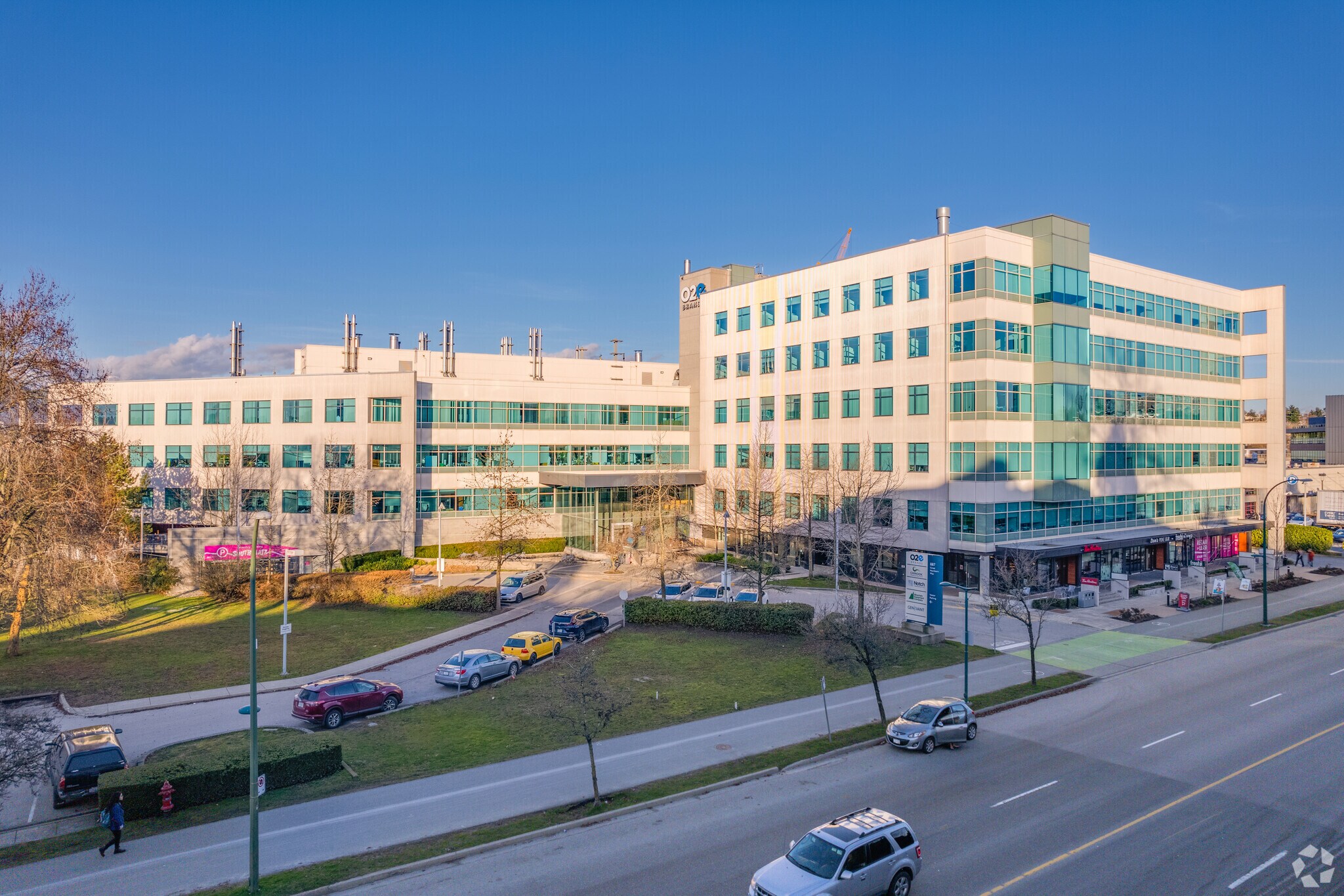 887 Great Northern Way, Vancouver, BC à louer Photo du bâtiment- Image 1 de 3