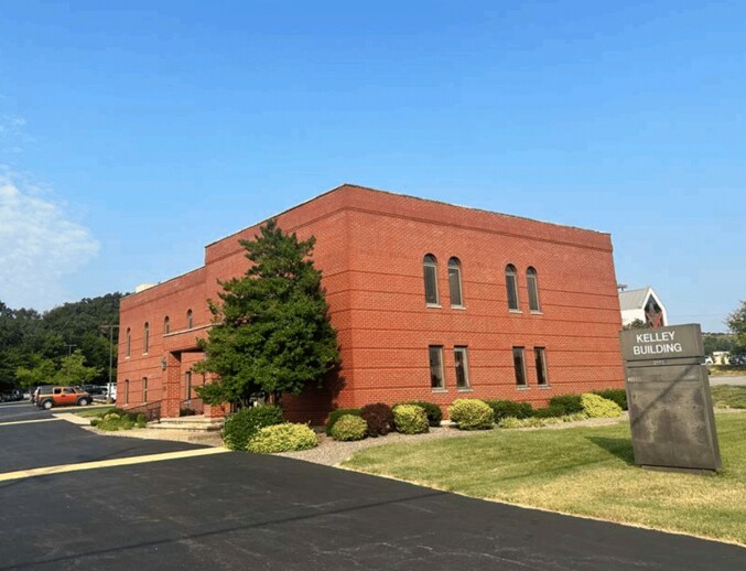 2113 State St, New Albany, IN à louer - Photo du bâtiment - Image 2 de 5