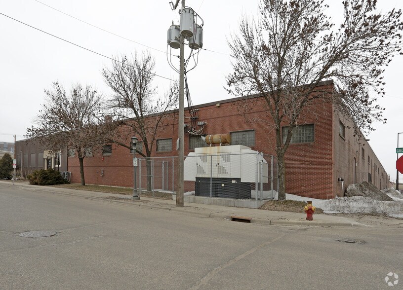 321 Grove St, Saint Paul, MN à vendre - Photo du bâtiment - Image 2 de 3