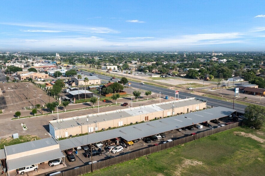 302 E Business 83, San Juan, TX à louer - Photo du bâtiment - Image 1 de 10