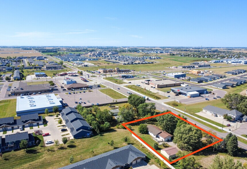 47519 Willow st, Harrisburg, SD à vendre - Photo du bâtiment - Image 3 de 6