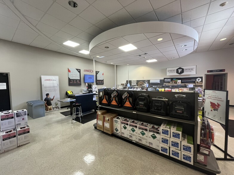 222 Metro Center Blvd, Warwick, RI for lease - Building Photo - Image 3 of 13