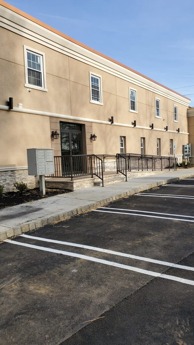 More details for 1130 Highway 34, Aberdeen, NJ - Multiple Space Uses for Lease