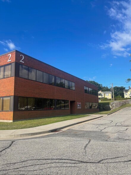 2 Shaws Cv, New London, CT à vendre - Photo du bâtiment - Image 3 de 15