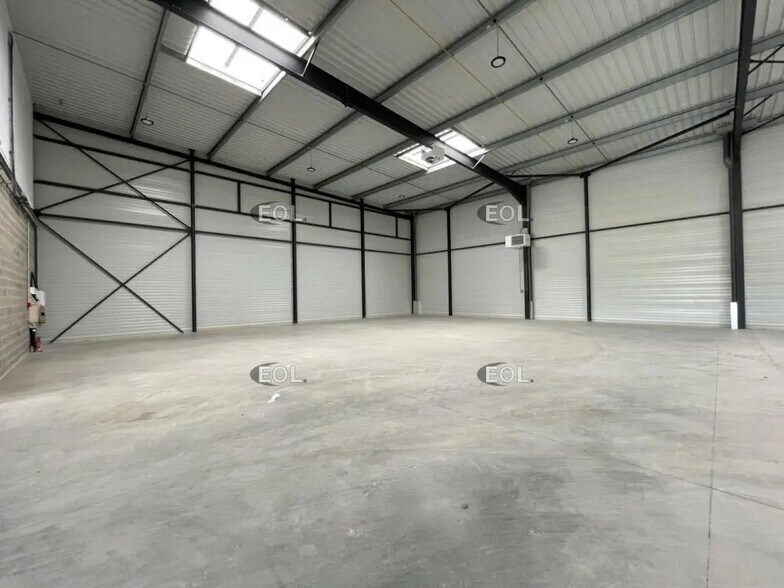 Flex in Marines for sale - Interior Photo - Image 3 of 11