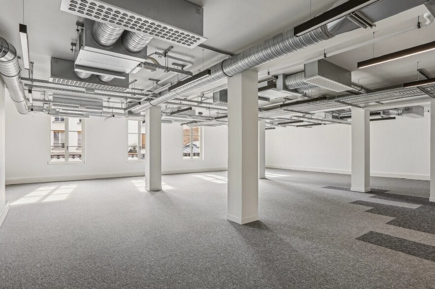 27 Rue Lucien Sampaix, Paris for lease - Building Photo - Image 2 of 14