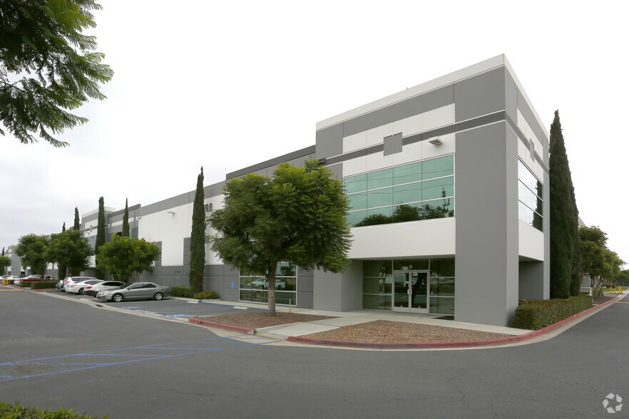 3788 Milliken Ave, Eastvale, CA à louer - Photo du bâtiment - Image 2 de 6