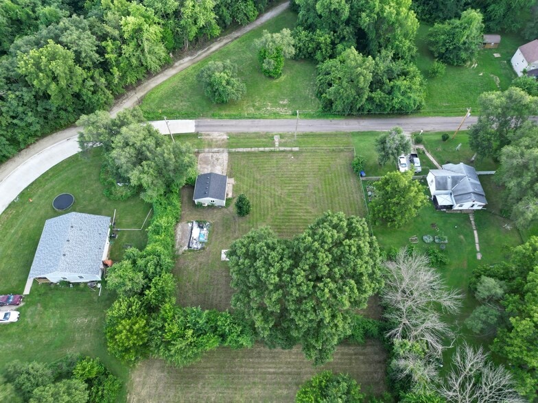 523 E Howard St, Sedalia, MO for sale - Building Photo - Image 2 of 6