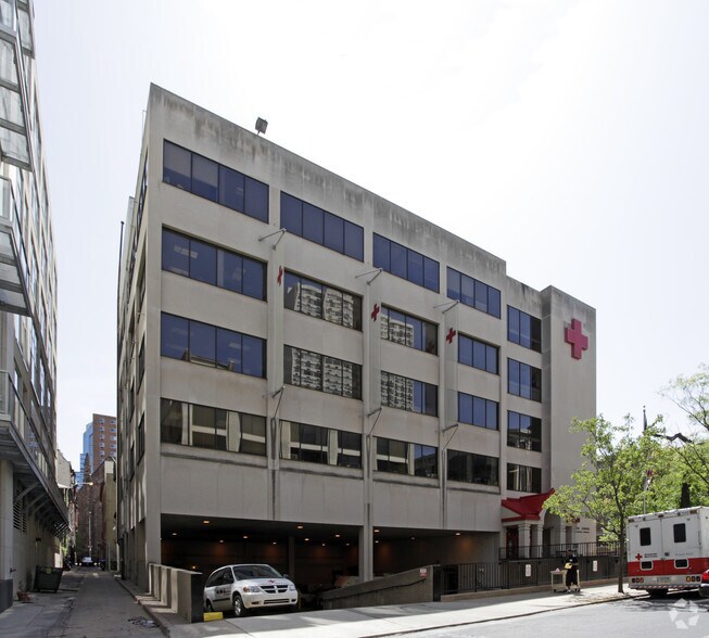 2213-2221 Chestnut St, Philadelphia, PA à louer - Photo du bâtiment - Image 1 de 3