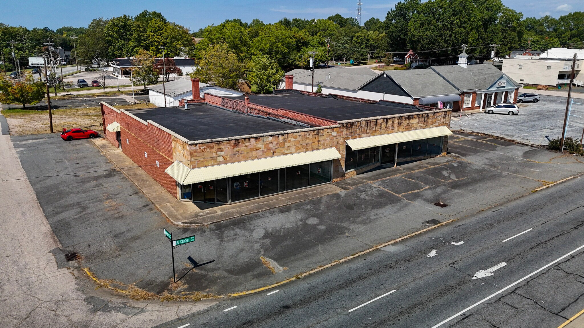 655 N Cannon Blvd, Kannapolis, NC for sale Primary Photo- Image 1 of 22