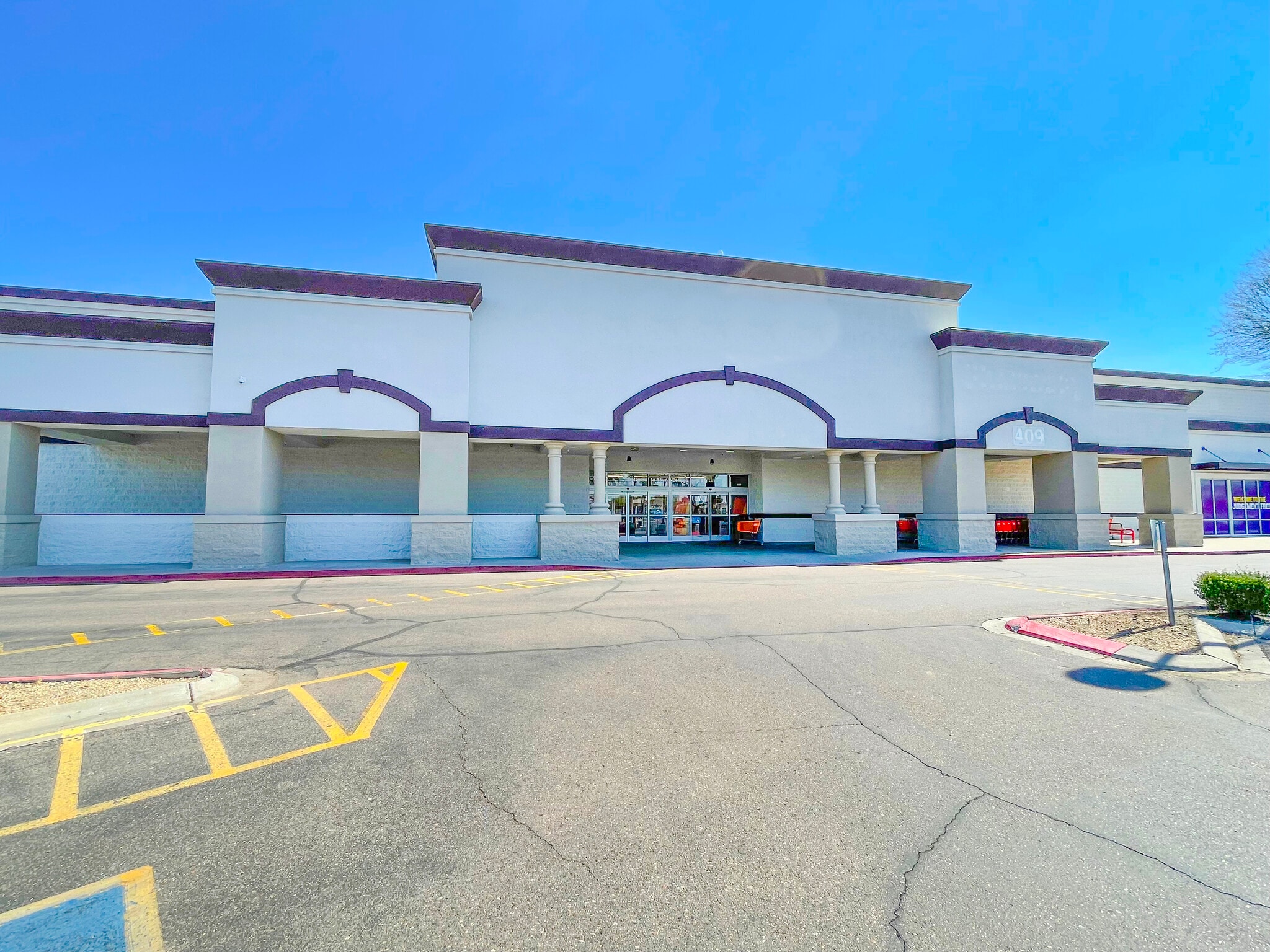 319-409 N Litchfield Rd, Goodyear, AZ for lease Primary Photo- Image 1 of 9