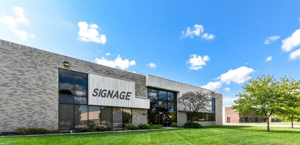 1151 Allen Dr, Troy, MI à louer - Photo du bâtiment - Image 1 de 13