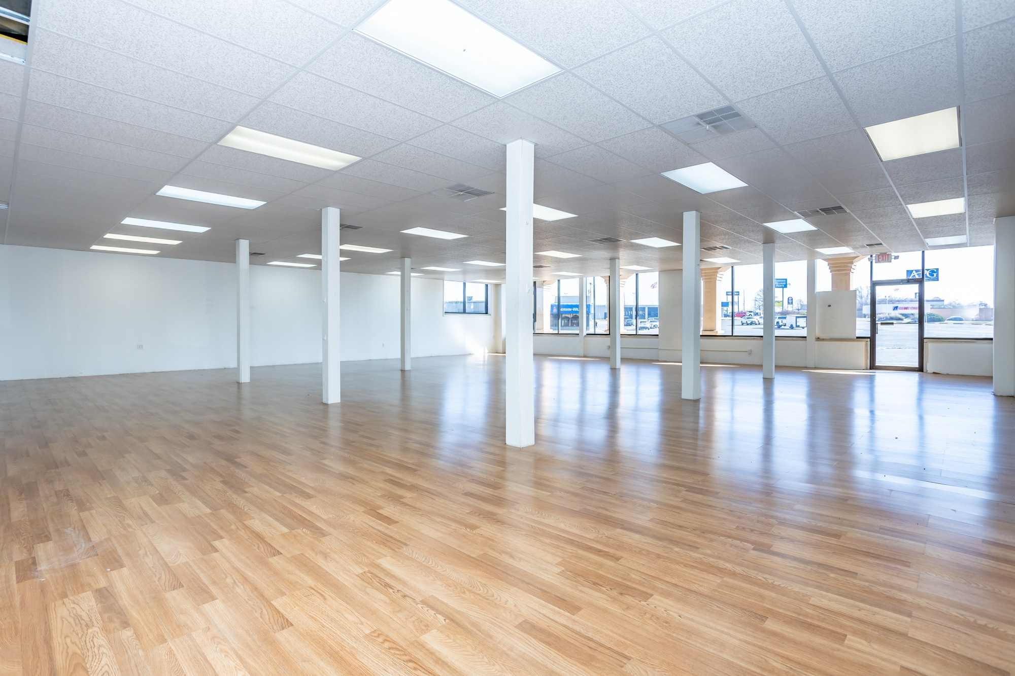 88-96 Northport Dr, Alton, IL à louer Photo intérieure- Image 1 de 7