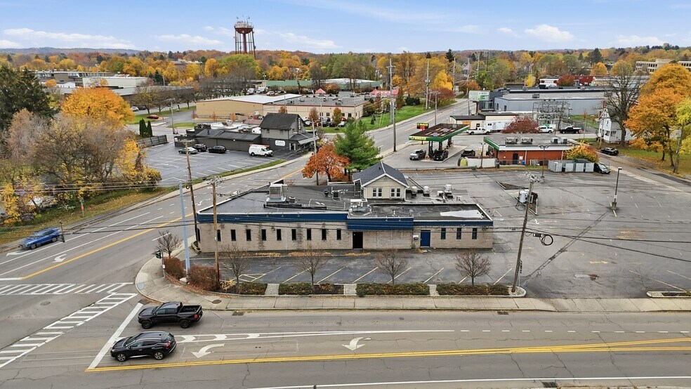 311 N Washington St, East Rochester, NY à vendre - Photo du bâtiment - Image 3 de 22