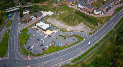 53 Little Wood Crescent, Wakefield, WYK - AERIAL  map view