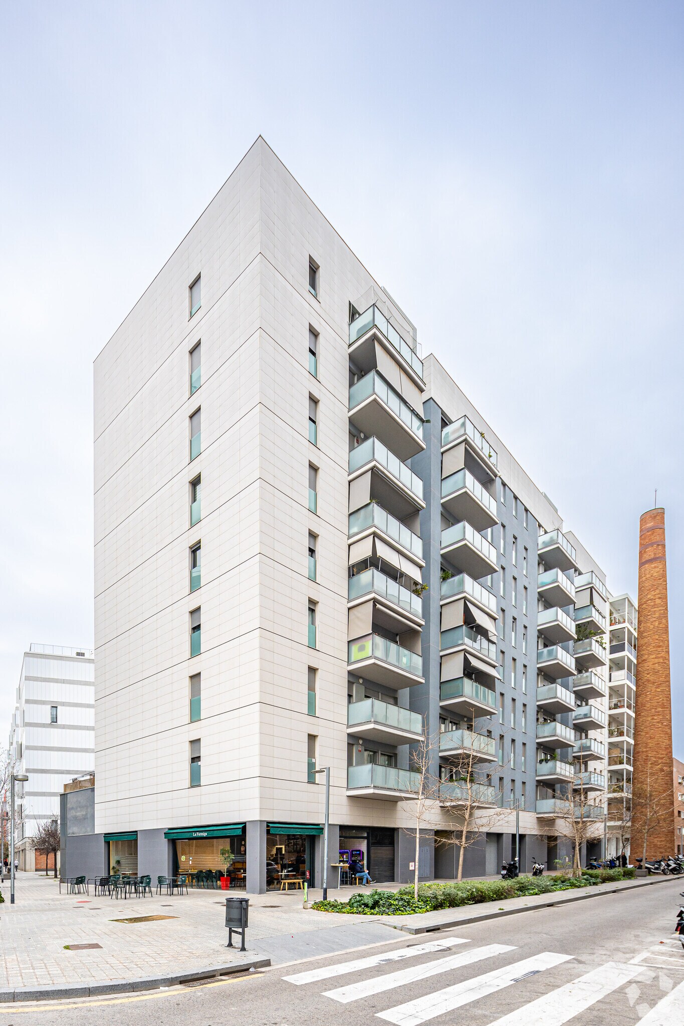 Retail in Barcelona, Barcelona for lease Primary Photo- Image 1 of 3