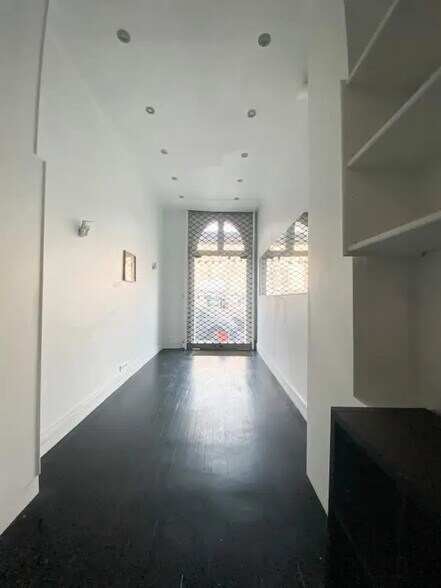 Commerce de détail dans Paris à vendre - Photo du bâtiment - Image 2 de 5