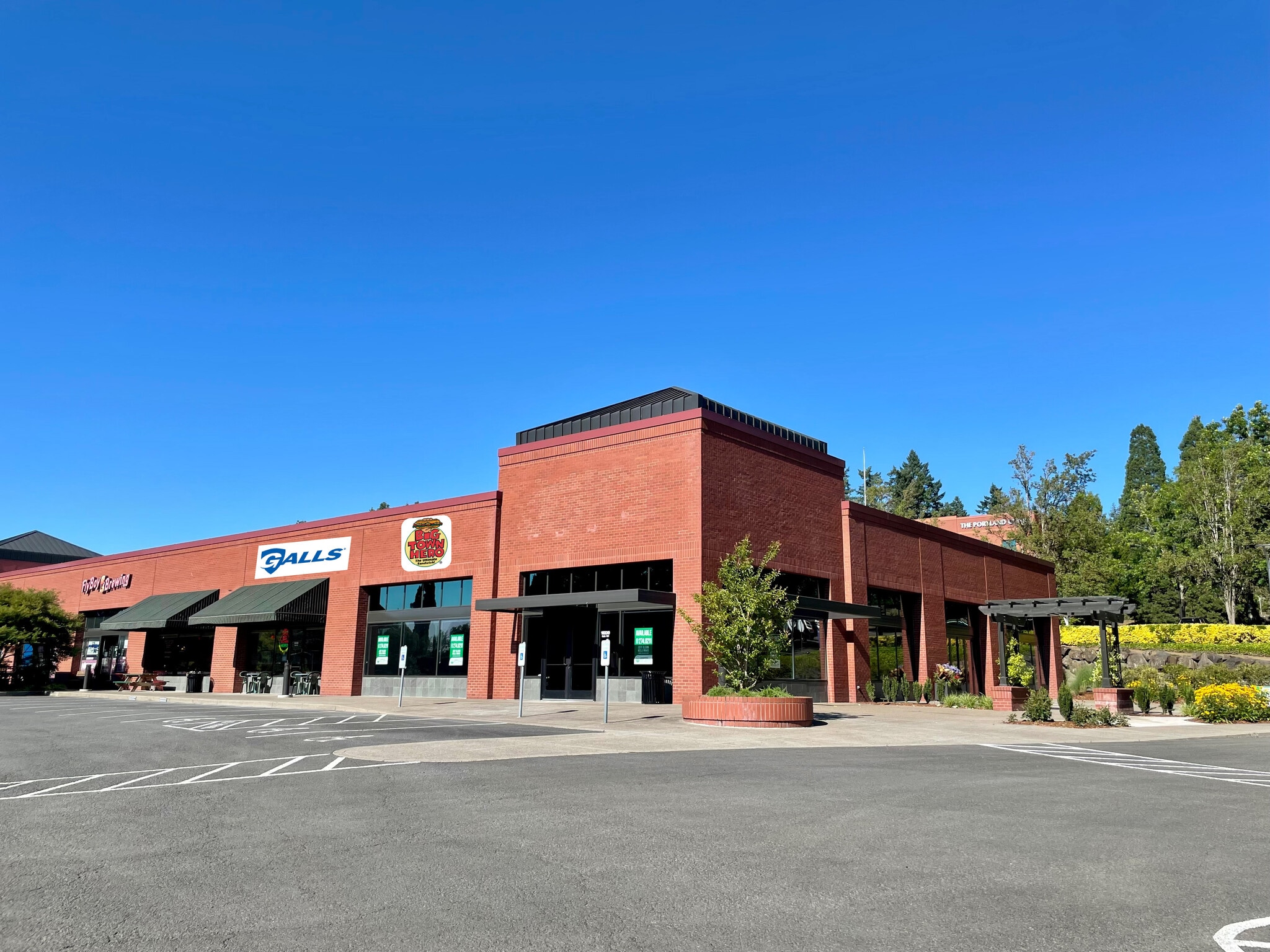 6610 SW Cardinal Ln, Portland, OR à louer Photo du bâtiment- Image 1 de 23
