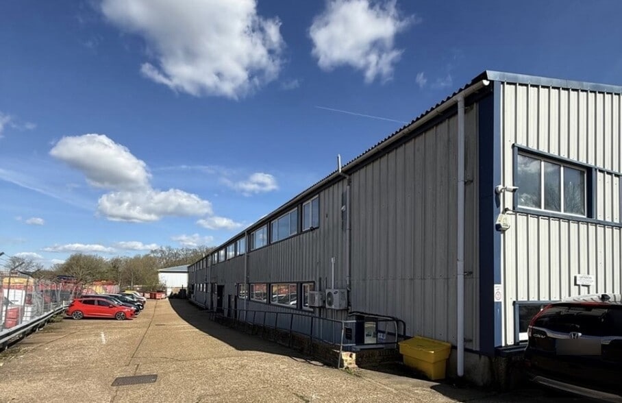 Ditchling Cmn, Hassocks for lease - Primary Photo - Image 1 of 4
