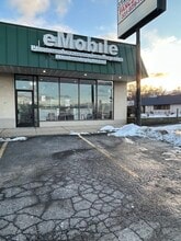 379-383 E North Ave, Villa Park, IL for lease Building Photo- Image 2 of 5