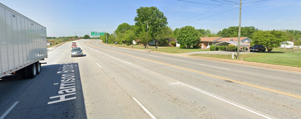 107 Roebuck Dr, Fountain Inn, SC à vendre - Photo du bâtiment - Image 3 de 10