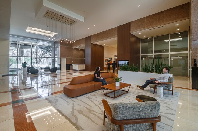 Plus de détails pour 909 Lake Carolyn Pky, Irving, TX - Bureau, Commerce de détail à louer