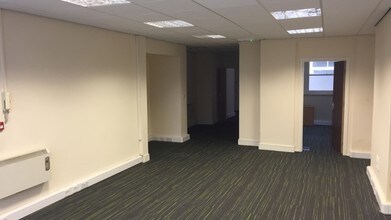 4-5 Mount Stuart Sq, Cardiff for lease Interior Photo- Image 1 of 2