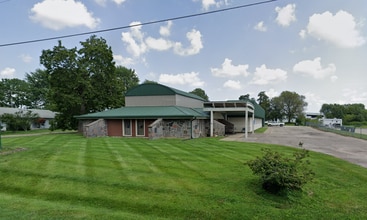 111 Aiken St, Hope, IN for lease Interior Photo- Image 2 of 5