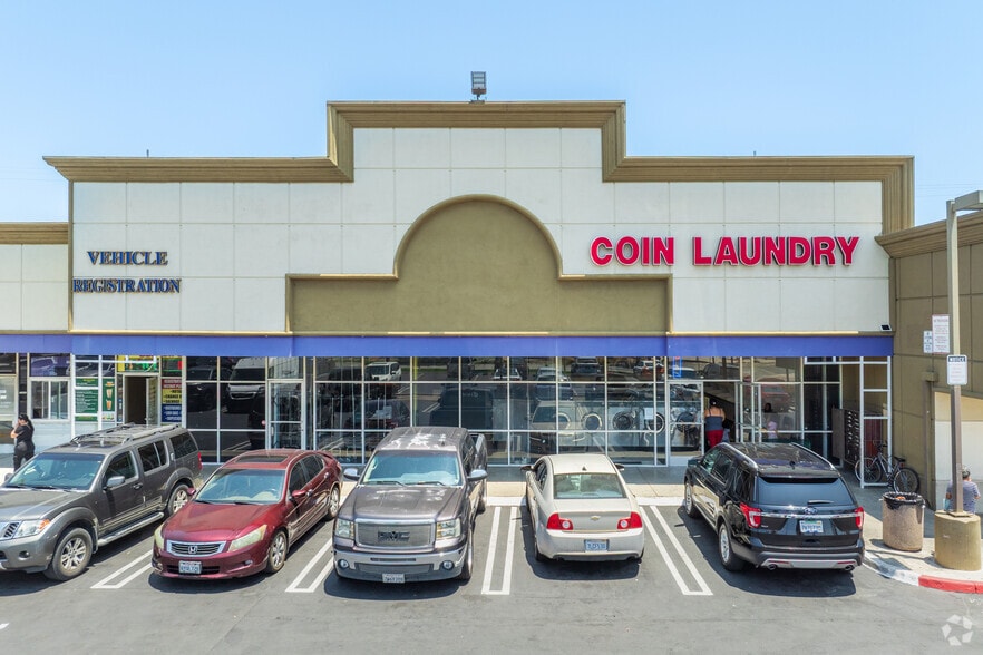 2218-2298 S Garey Ave, Pomona, CA for lease - Building Photo - Image 3 of 16