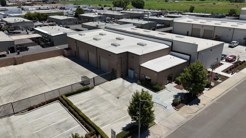 1700 Olympic Dr, Turlock, CA à louer - Photo du bâtiment - Image 2 de 14