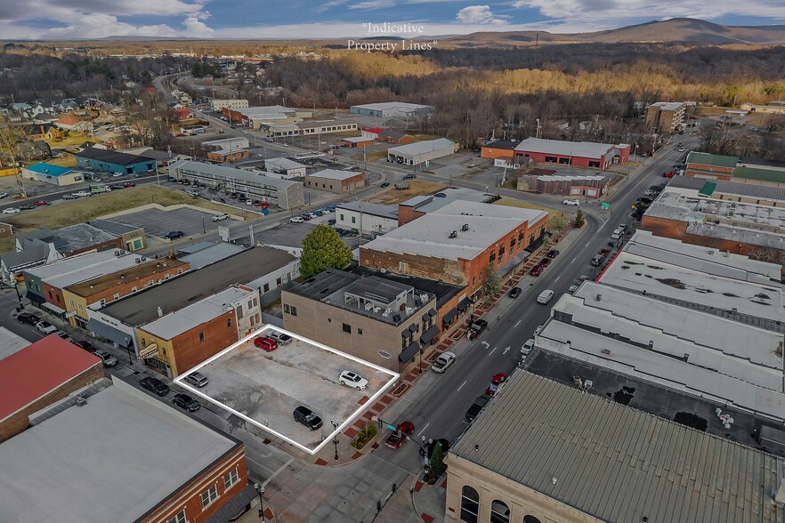 201 E Main St, McMinnville, TN for sale - Primary Photo - Image 1 of 5