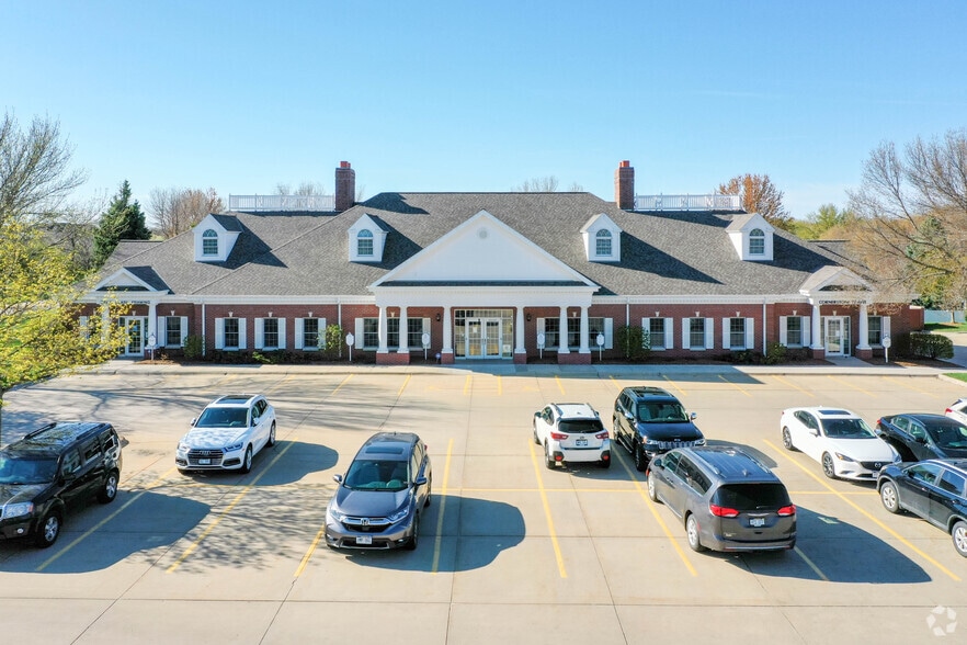 5757 S 34th St, Lincoln, NE for lease - Primary Photo - Image 1 of 4