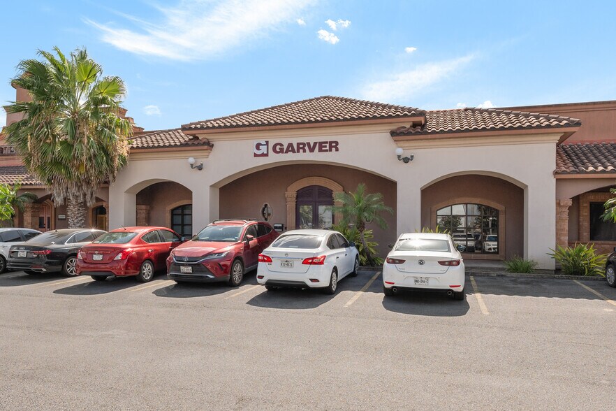 1906 E Tyler Ave, Harlingen, TX à vendre - Photo du bâtiment - Image 2 de 29