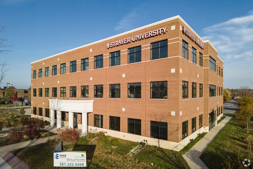 5110 Auth Way, Suitland, MD à louer - Photo du bâtiment - Image 2 de 5