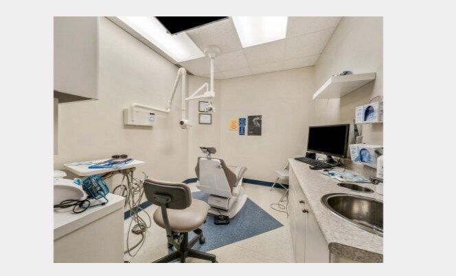 1111 Mayor Magrath Dr S, Lethbridge, AB for lease - Interior Photo - Image 3 of 3