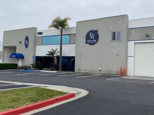 17892- B Gothard St, Huntington Beach, CA à louer - Photo du bâtiment - Image 2 de 31