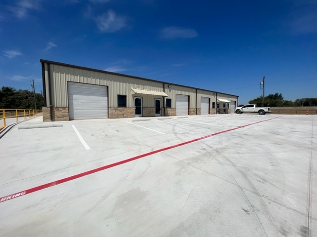 4230 US-67, Cleburne, TX for lease - Building Photo - Image 2 of 11