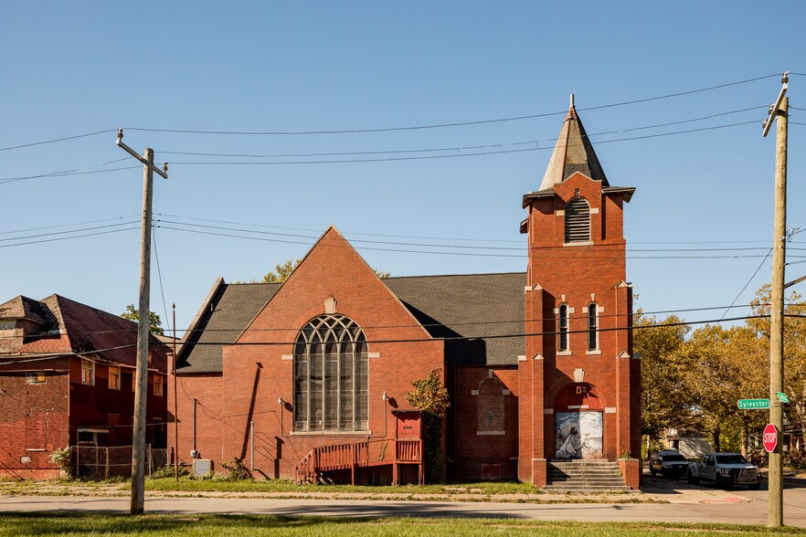 4103 Cadillac Blvd, Detroit, MI à vendre - Photo du bâtiment - Image 3 de 13