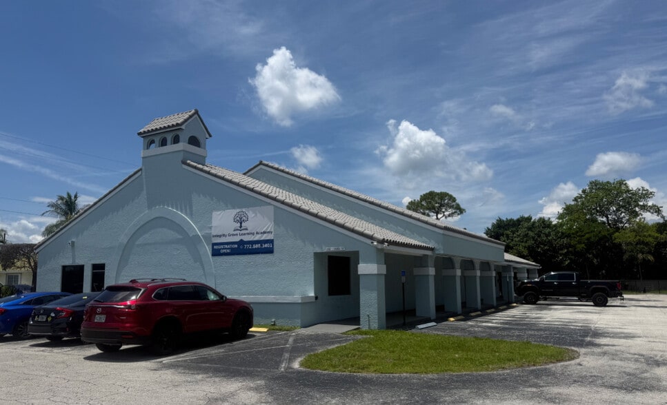 2500 S Kanner Hwy, Stuart, FL for lease - Building Photo - Image 1 of 3