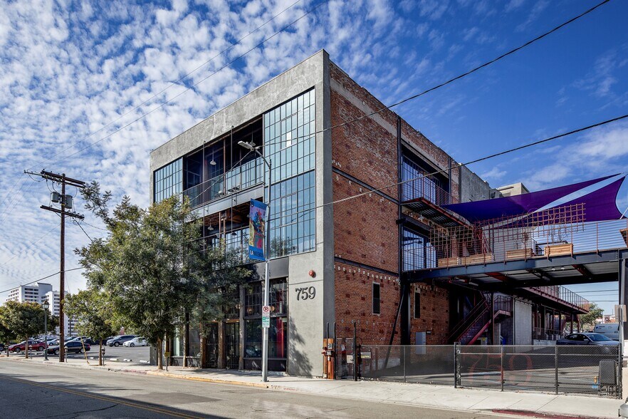 759 N Spring St, Los Angeles, CA for lease - Building Photo - Image 1 of 24