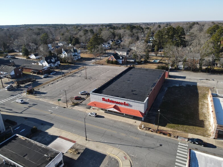 200 W Main St, Williamston, NC for sale - Primary Photo - Image 1 of 12