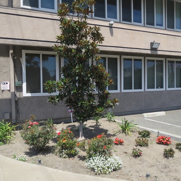 13822 Beach Blvd, Westminster, CA à vendre - Photo du bâtiment - Image 3 de 34