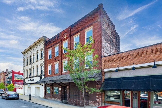 More details for 465 Merchant St, Ambridge, PA - Multifamily for Sale