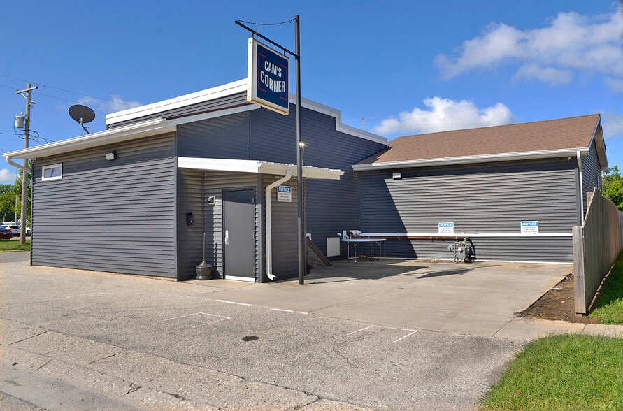 221 20th Ave, Ottawa, IL for sale - Building Photo - Image 1 of 12