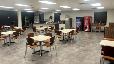 14425 College Blvd, Lenexa, KS à louer Photo intérieure- Image 2 de 5