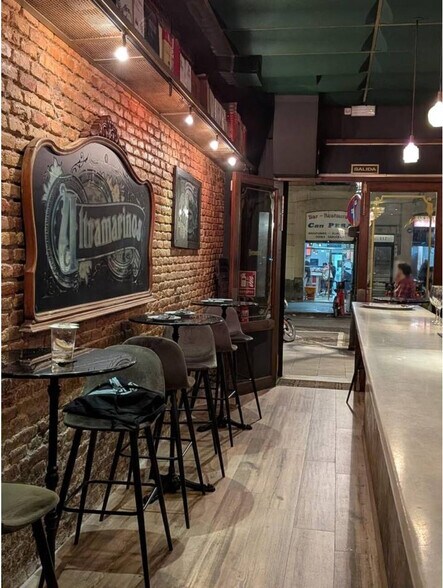 Retail in Barcelona, Barcelona for lease - Interior Photo - Image 1 of 3